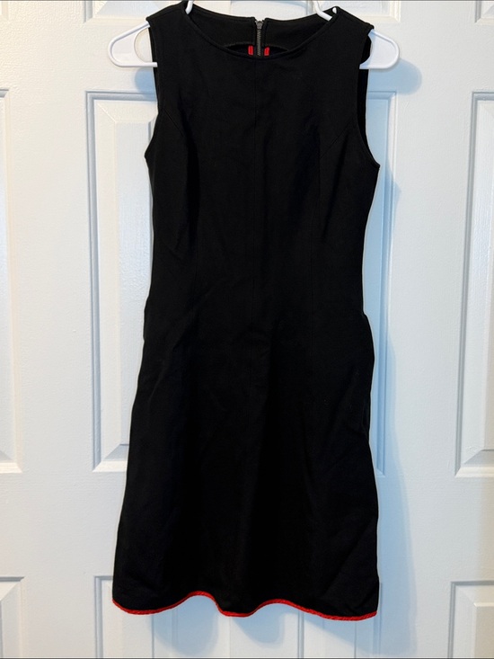 SPANX Dresses & Skirts - Spanx Perfect Fit & Flare Sleeveless Dress Classic Black Red Trim Pockets Size 6